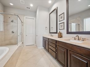 2048 Fannin Station S, Houston TX 77045