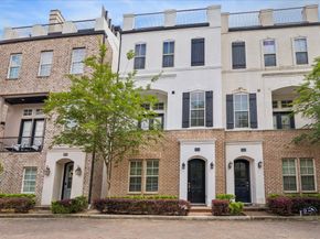 2048 Fannin Station S, Houston TX 77045