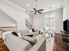 2048 Fannin Station S, Houston TX 77045