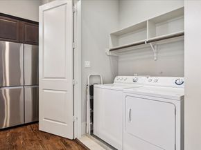 2048 Fannin Station S, Houston TX 77045