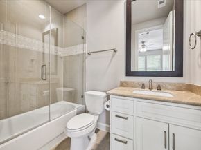2048 Fannin Station S, Houston TX 77045
