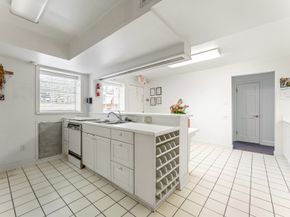 5135 Edloe Street, Houston TX 77005