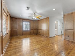 5135 Edloe Street, Houston TX 77005