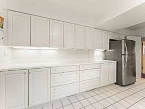 5135 Edloe Street, Houston TX 77005