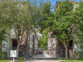 1113 W 18th Street B, Houston TX 77008