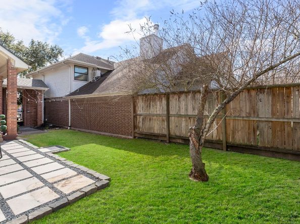 2110 Paso Rello Drive Drive, Houston TX 77077