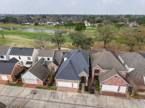 7639 Ameswood Road, Houston TX 77095