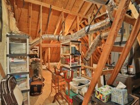 7639 Ameswood Road, Houston TX 77095