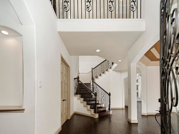 27 Tioga Place, The Woodlands TX 77375