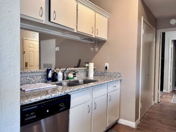 2211 S Kirkwood Road 35, Houston TX 77077