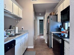2211 S Kirkwood Road 35, Houston TX 77077