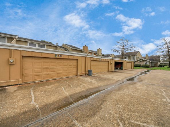 12041 Willow Trail, Houston TX 77035