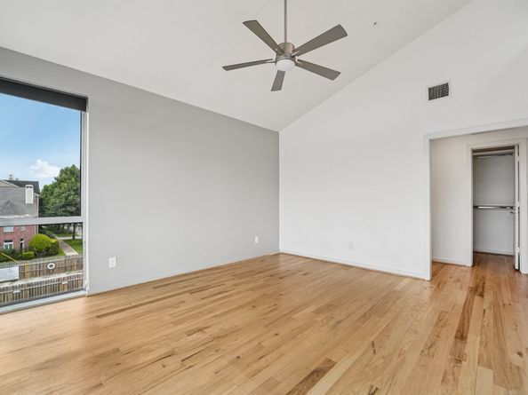1601 W Webster Street 18, Houston TX 77019