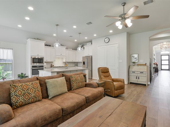 23673 Silver Palm Trail, New Caney TX 77357