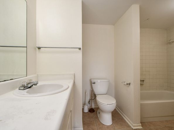 8429 Hearth Drive 27, Houston TX 77054
