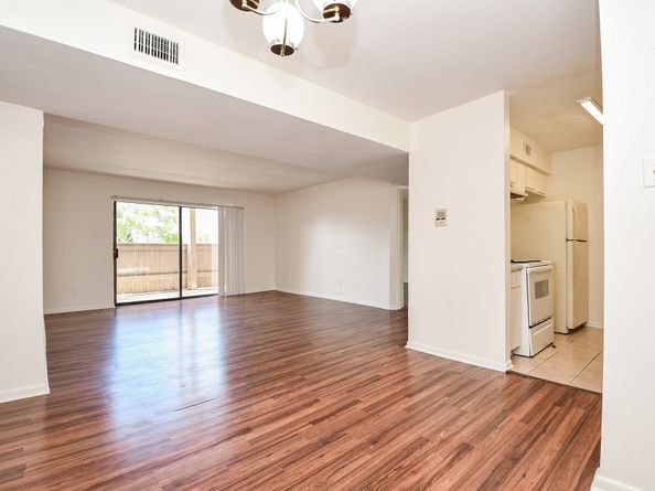 8429 Hearth Drive 27, Houston TX 77054