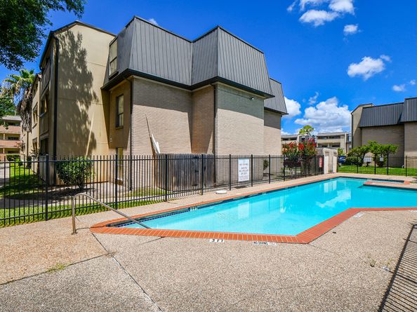 8429 Hearth Drive 27, Houston TX 77054