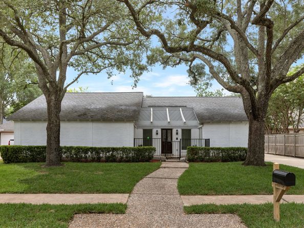 11515 Olympia Drive, Houston TX 77077