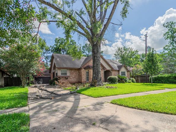 5606 Water Leaf Lane, Houston TX 77088
