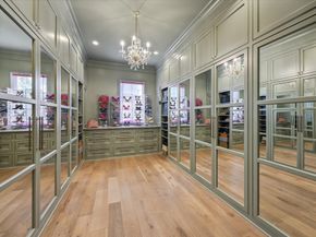121 Memorial Parkview Drive, Houston TX 77024