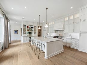121 Memorial Parkview Drive, Houston TX 77024