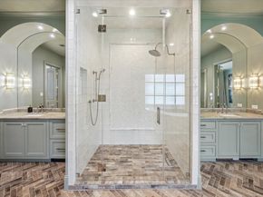 121 Memorial Parkview Drive, Houston TX 77024