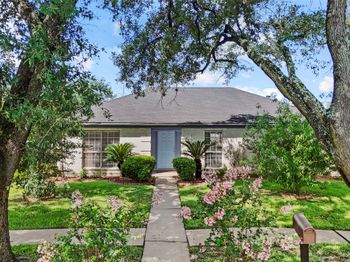726 Park Knoll Lane