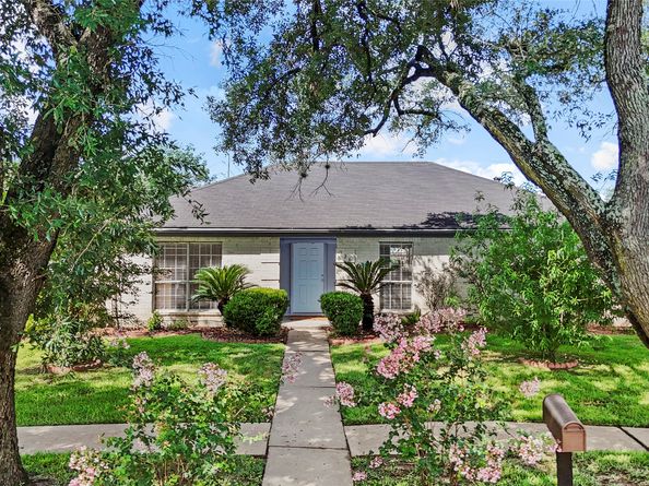 726 Park Knoll Lane, Katy TX 77450