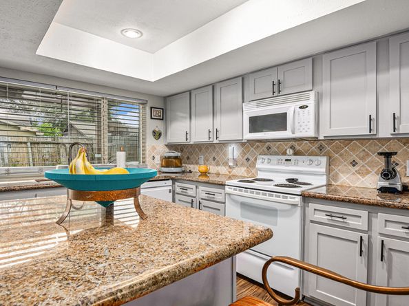 5427 Cairnleigh Drive, Houston TX 77084