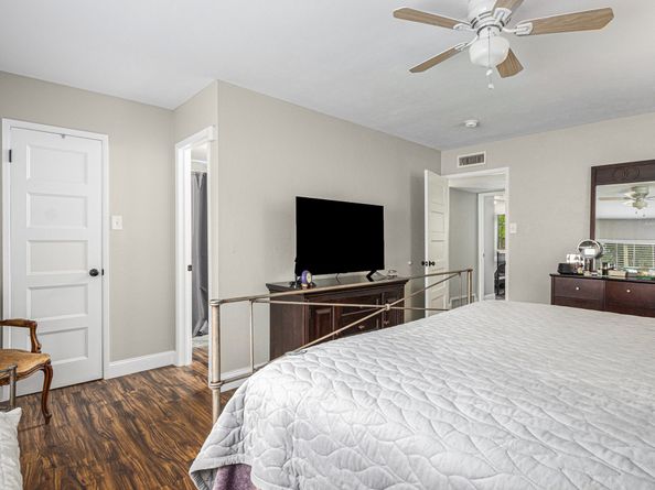 5427 Cairnleigh Drive, Houston TX 77084
