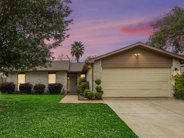 5427 Cairnleigh Drive, Houston TX 77084
