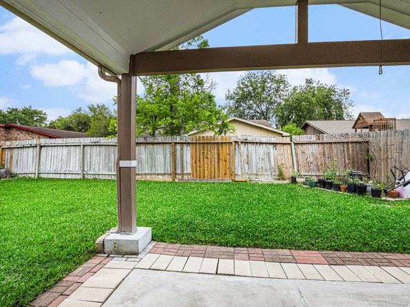 5427 Cairnleigh Drive, Houston TX 77084