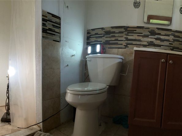 6147 Glenhurst Drive, Houston TX 77033
