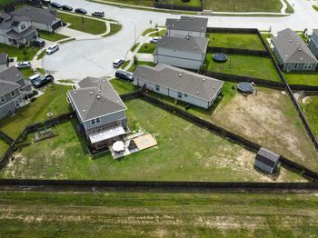 23402 Pinetum Circle