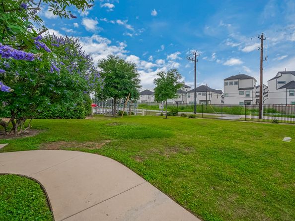 1720 Summerlyn Terrace Drive, Houston TX 77080