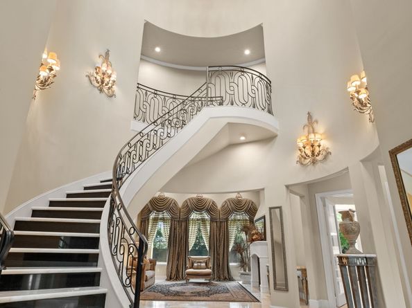 16 Grand Mnr, Sugar Land TX 77479