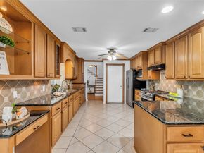 606 Packer Court, Webster TX 77598