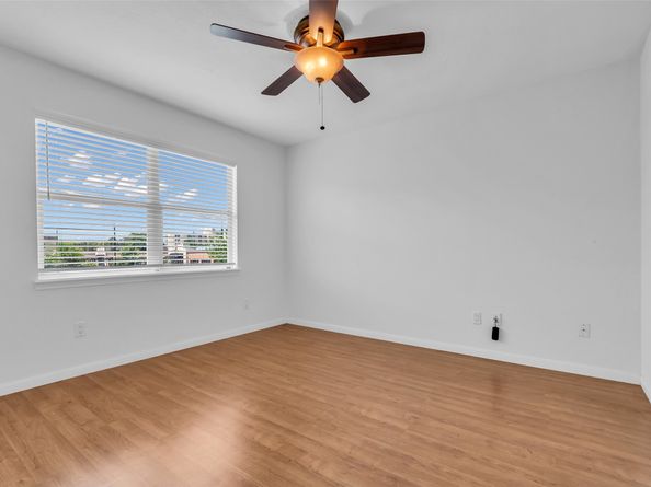 606 Packer Court, Webster TX 77598