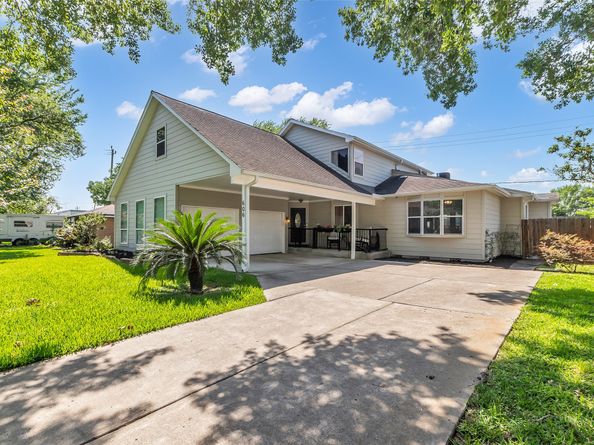 606 Packer Court, Webster TX 77598