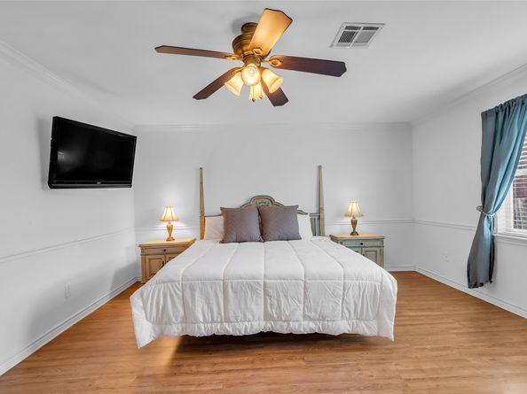 606 Packer Court, Webster TX 77598