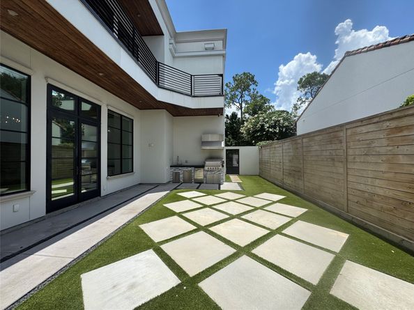4622 Banning Drive, Houston TX 77027