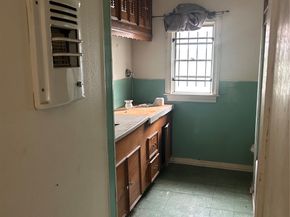 213 Armstrong Street, Houston TX 77029