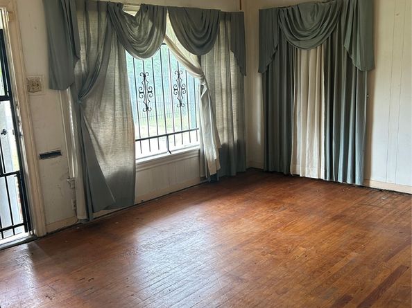 213 Armstrong Street, Houston TX 77029
