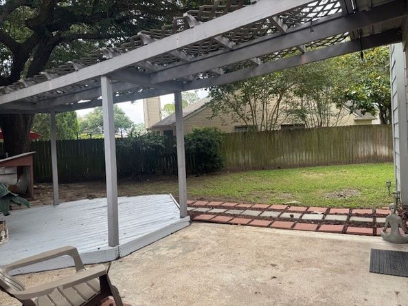 8911 Rocky Valley Drive, Houston TX 77083
