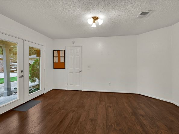8911 Rocky Valley Drive, Houston TX 77083