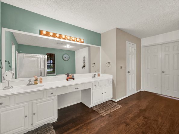 8911 Rocky Valley Drive, Houston TX 77083