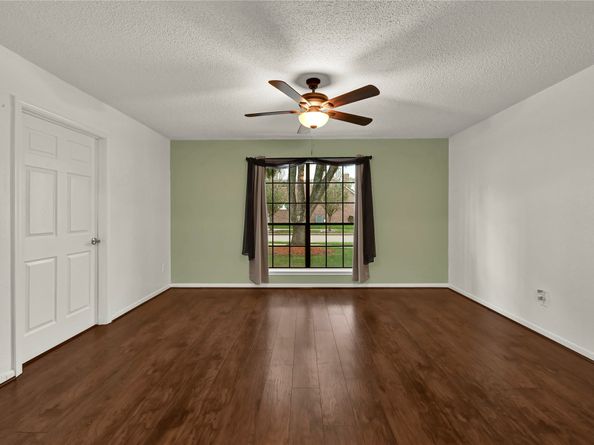 8911 Rocky Valley Drive, Houston TX 77083