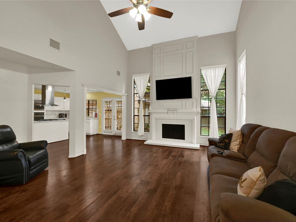 8911 Rocky Valley Drive, Houston TX 77083