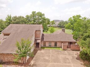 27 Charleston Street N, Sugar Land TX 77478