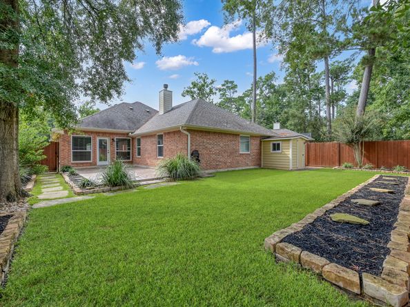 51 N Merryweather Circle, The Woodlands TX 77384